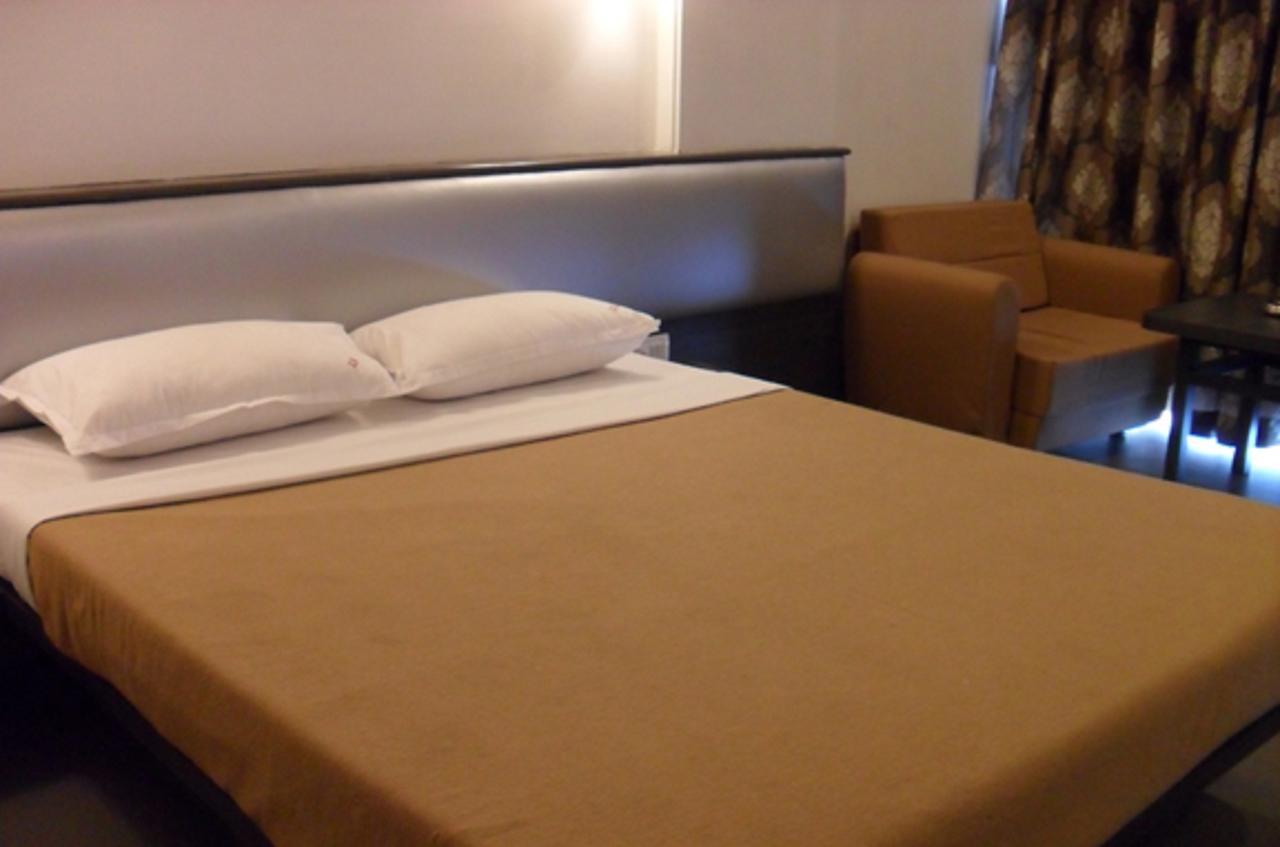 Royal Hills Hotel Bapane Bagian luar foto